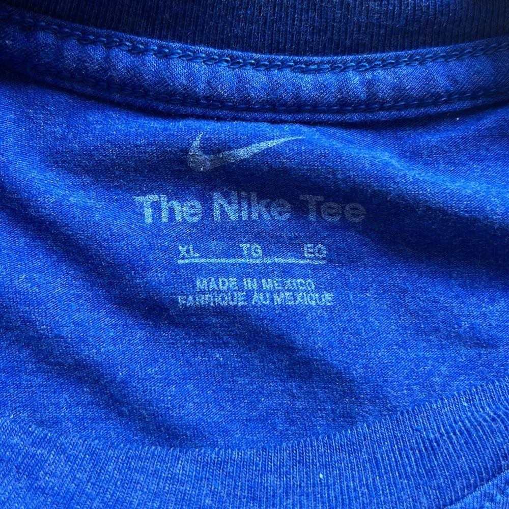 Phillies T-Shirt - Picture 3 of 3